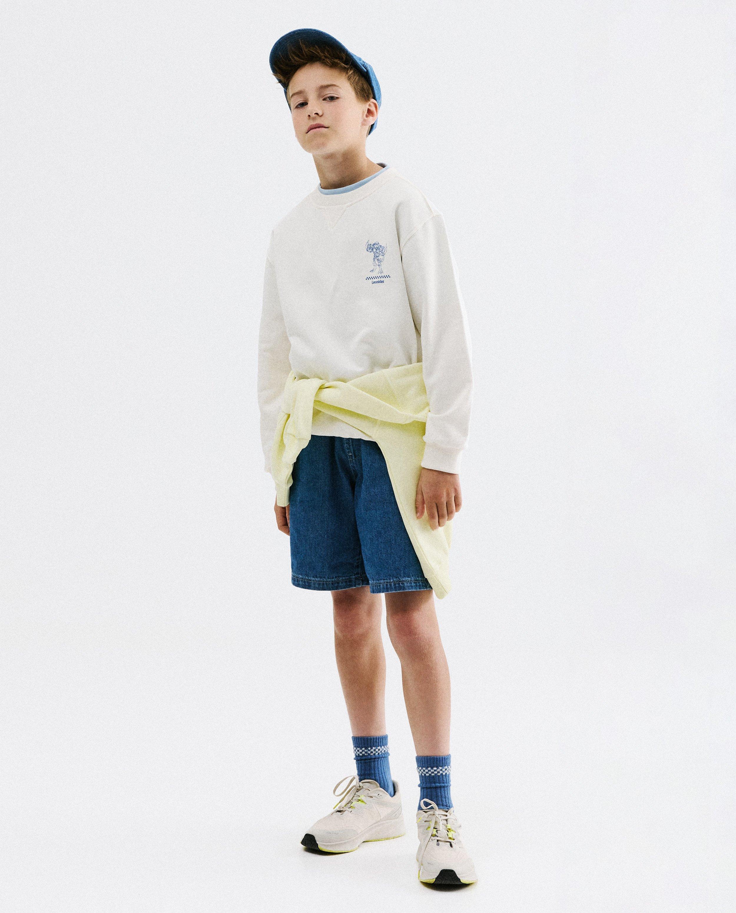Sweater met backprint Dino Warriors Dimitri Vegas, 104-152 - Product Detail - wit - afbeelding nummer 2