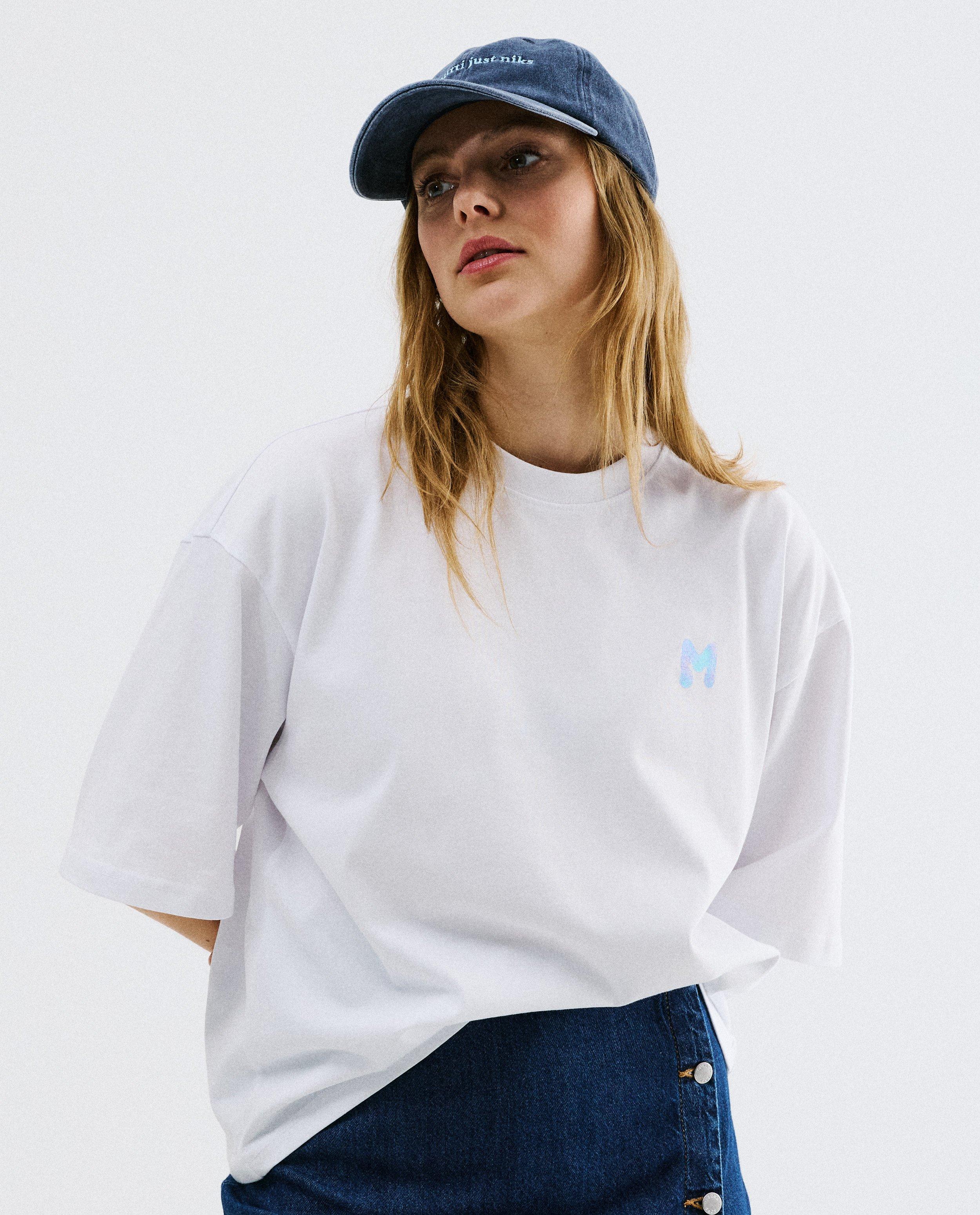 T-shirt met metallic opschrift, oversized fit - Product Detail - wit - afbeelding nummer 1