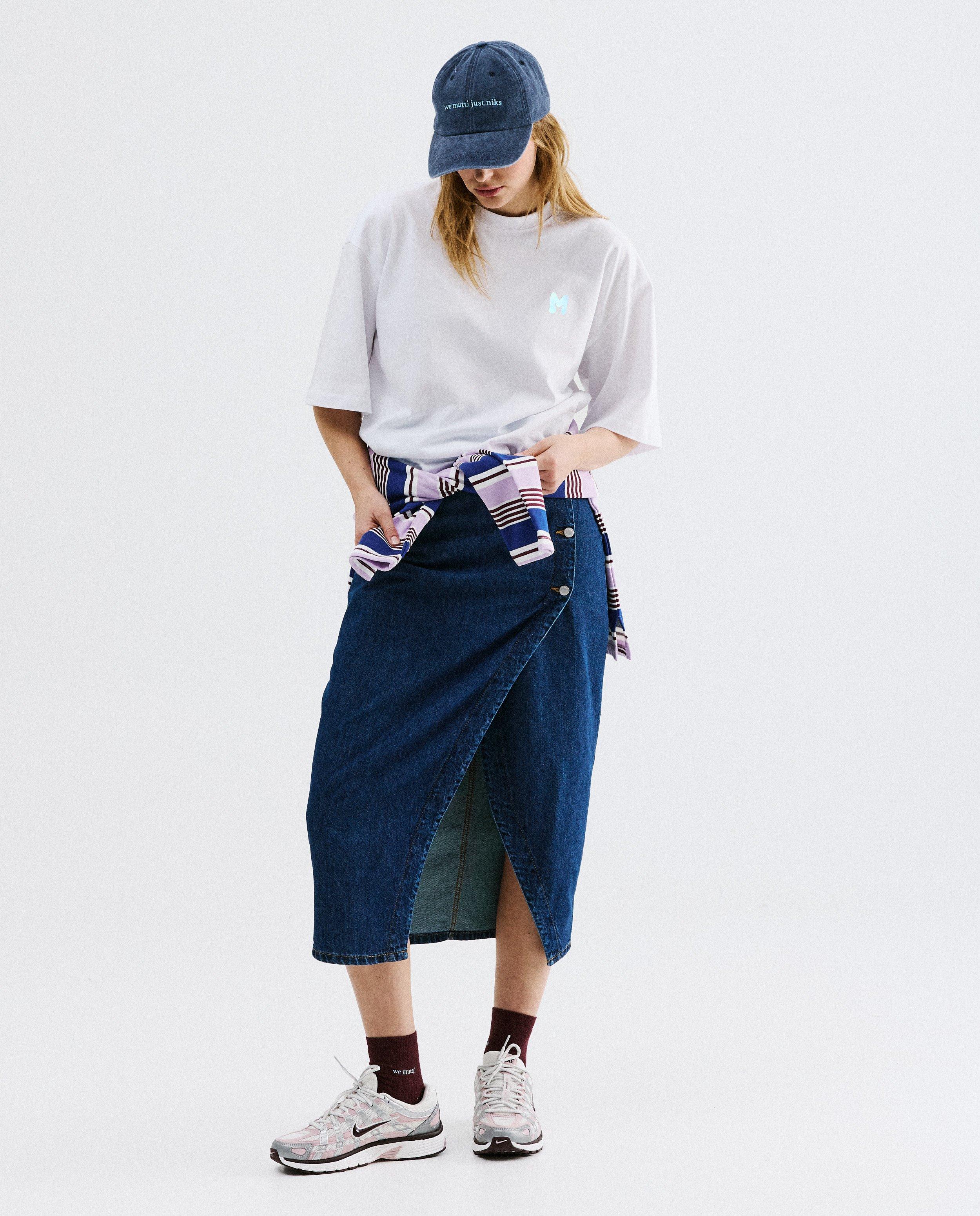 T-shirt met metallic opschrift, oversized fit - Product Detail - wit - afbeelding nummer 2