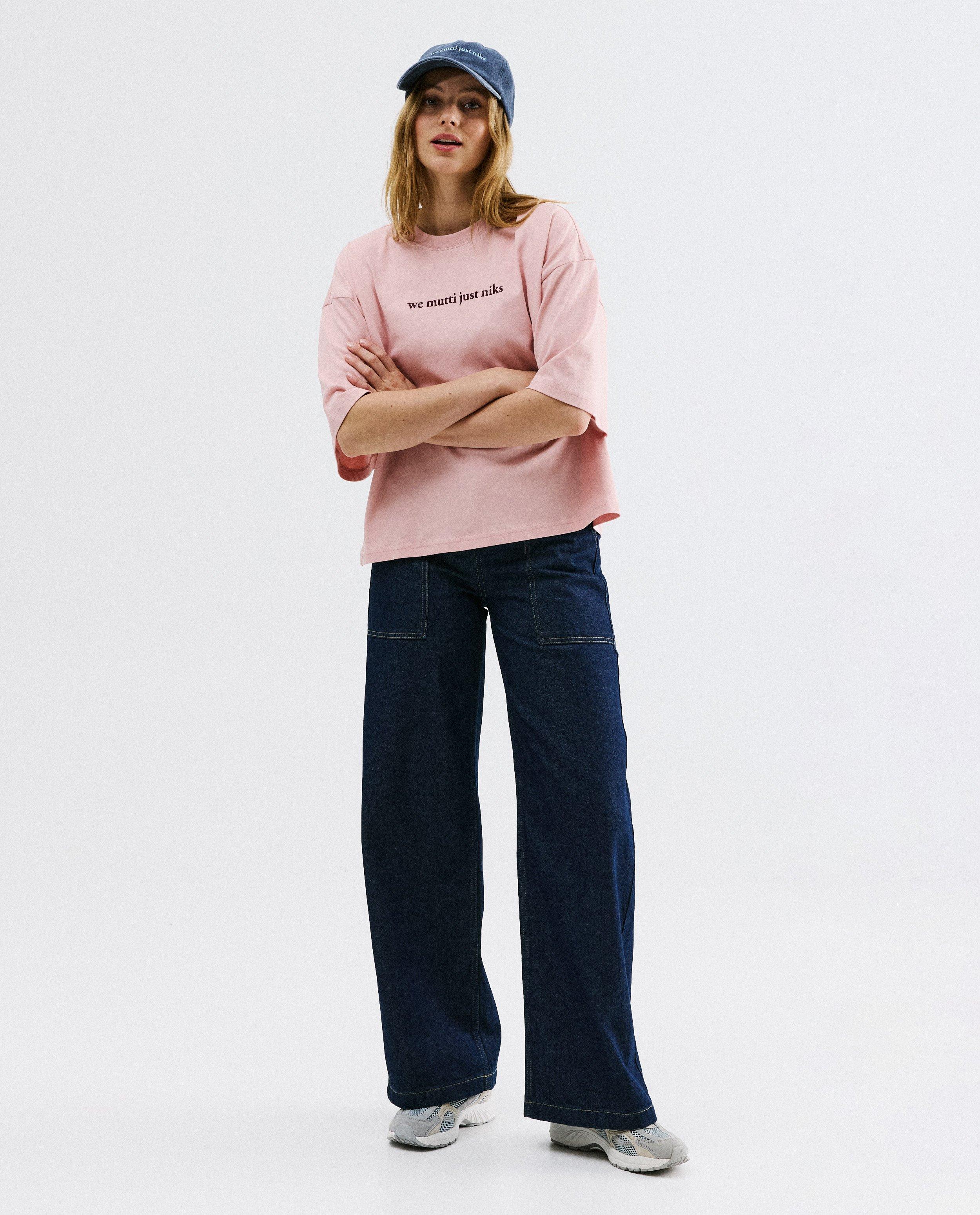 T-shirt We mutti just niks, oversized fit - Product Detail - lichtroze - afbeelding nummer 2