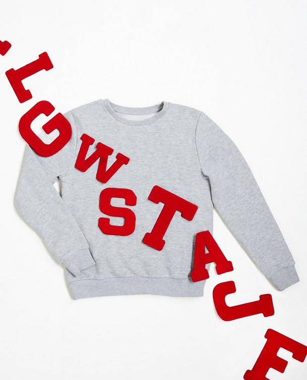 Sweat à lettre femmes V Sweat à lettre femmes V