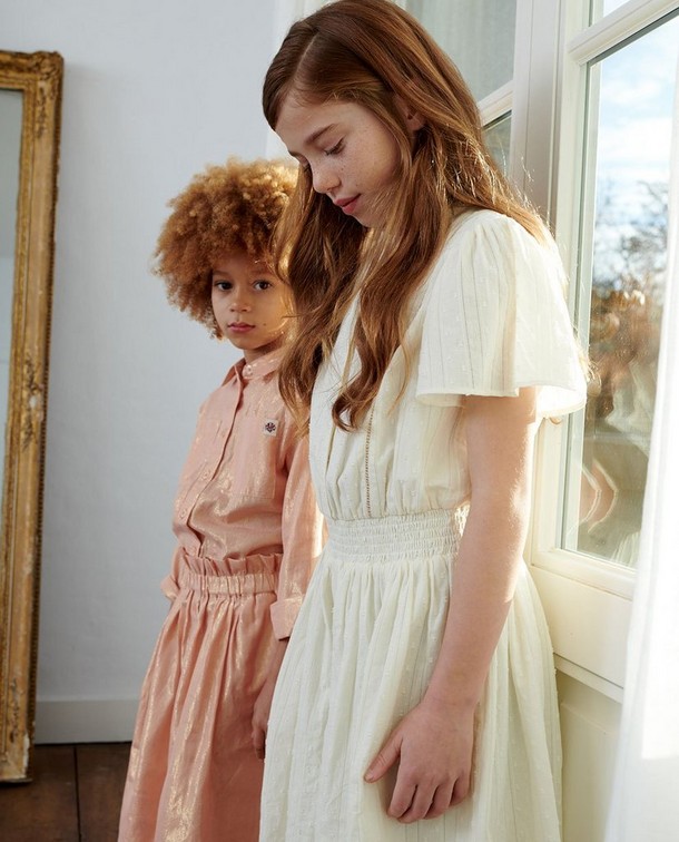 Tenue blanche étincelante Tenue blanche étincelante