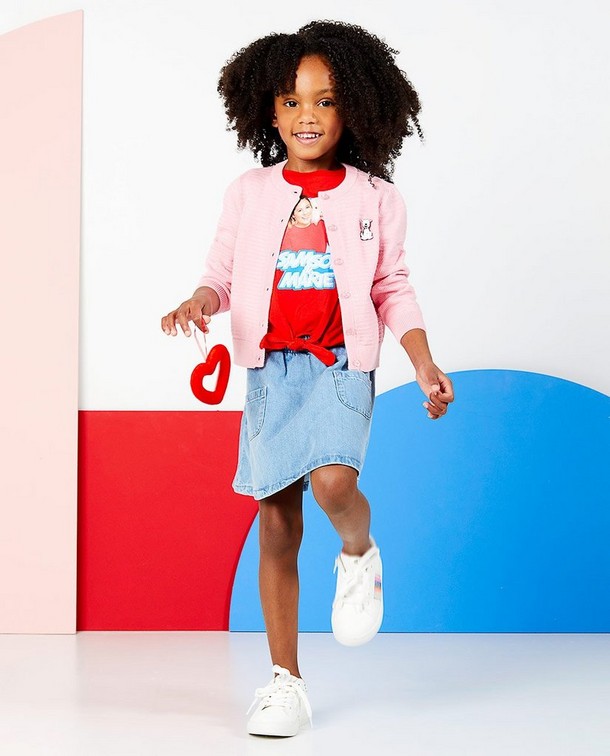 Leuke roze en rode tinten gecombineerd met denim. Leuke roze en rode tinten gecombineerd met denim.
