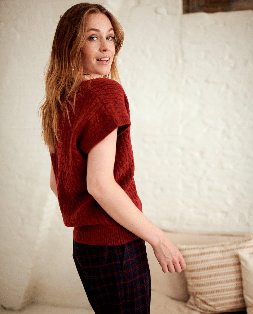 Bordeaux outfit met geruite broek