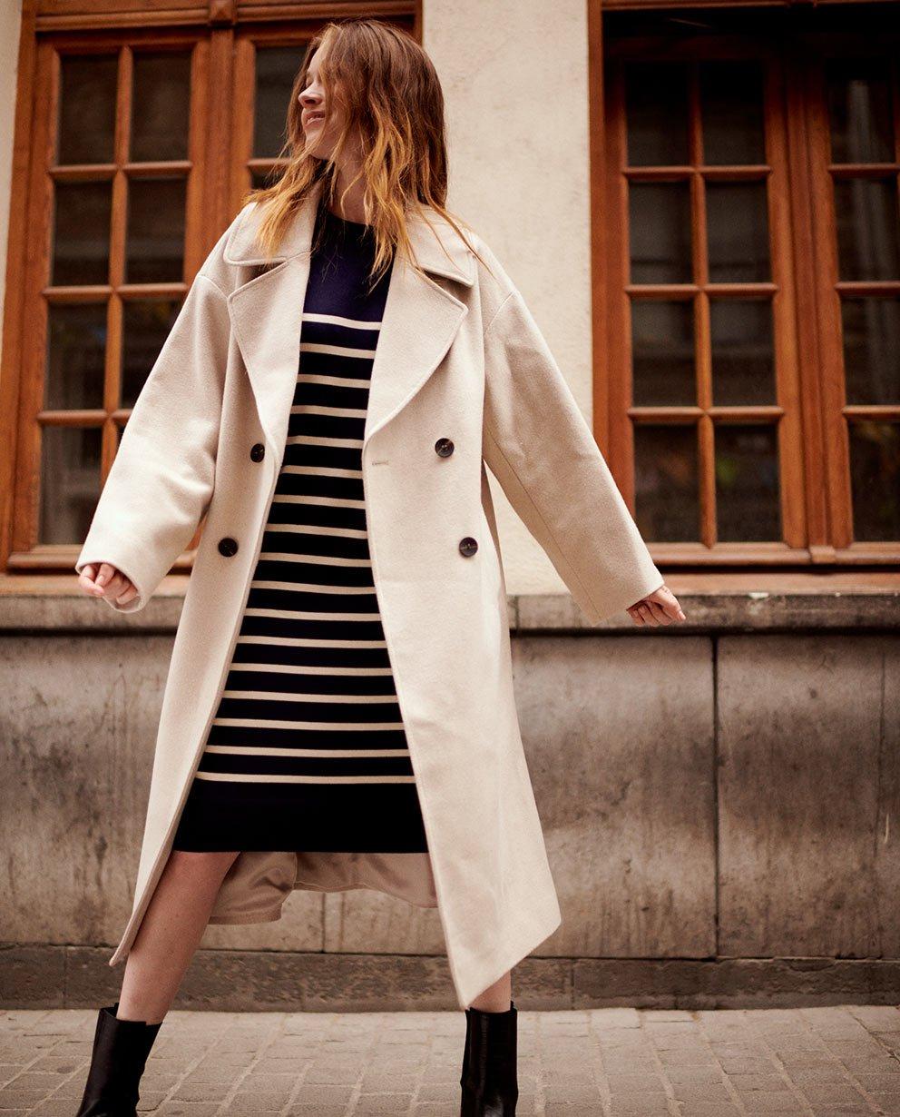 Tenue robuste avec robe