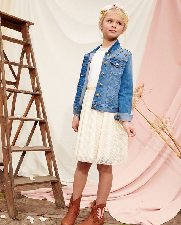 Une tenue de communion élégante Une tenue de communion élégante