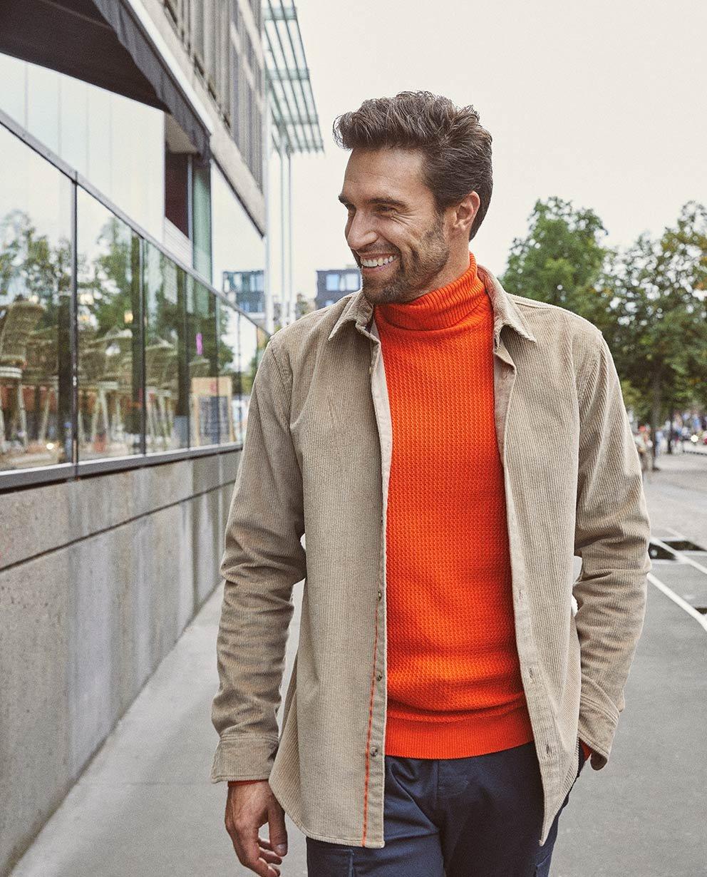 Herfstoutfit met roodtinten