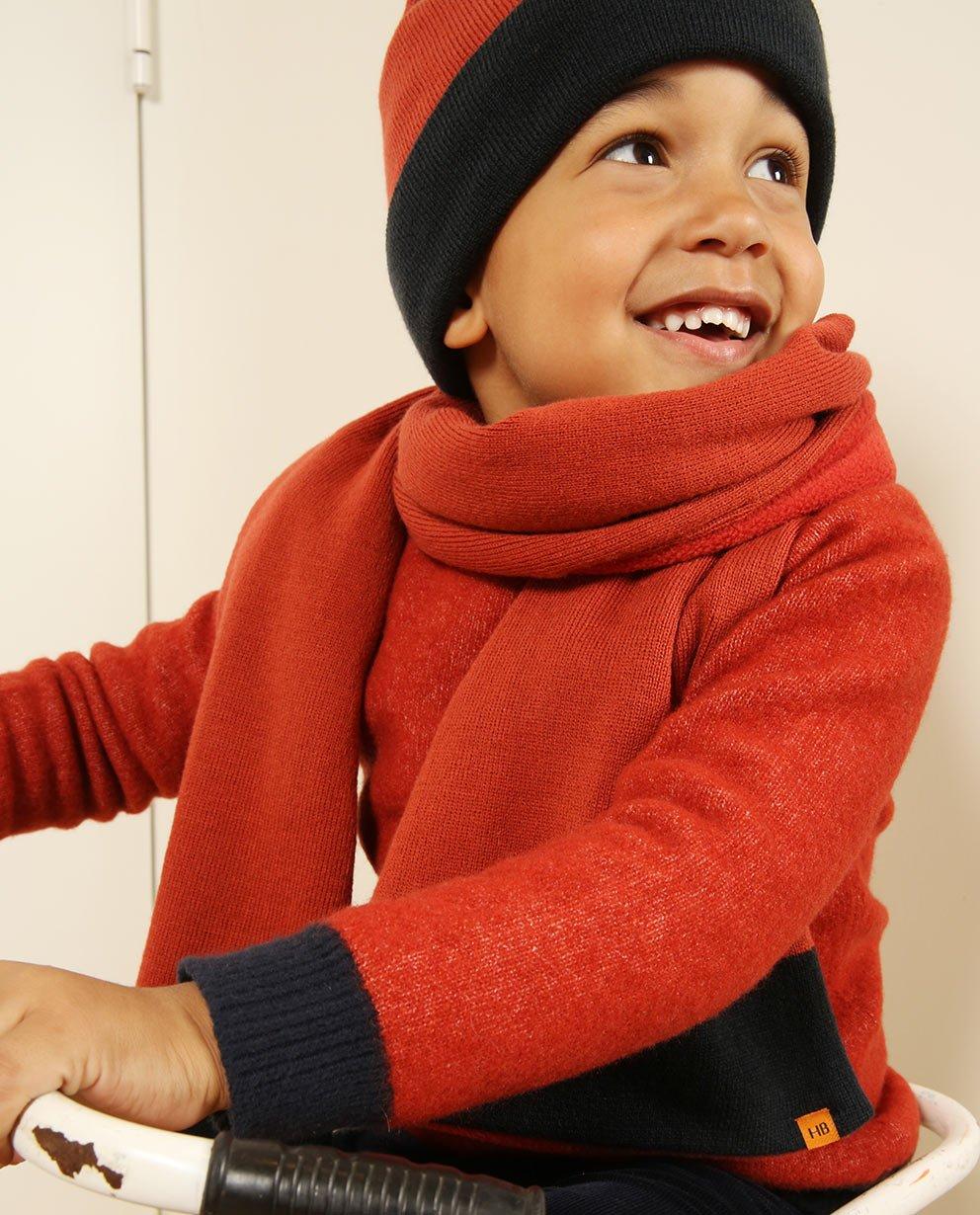 Tenue chaude et rouge