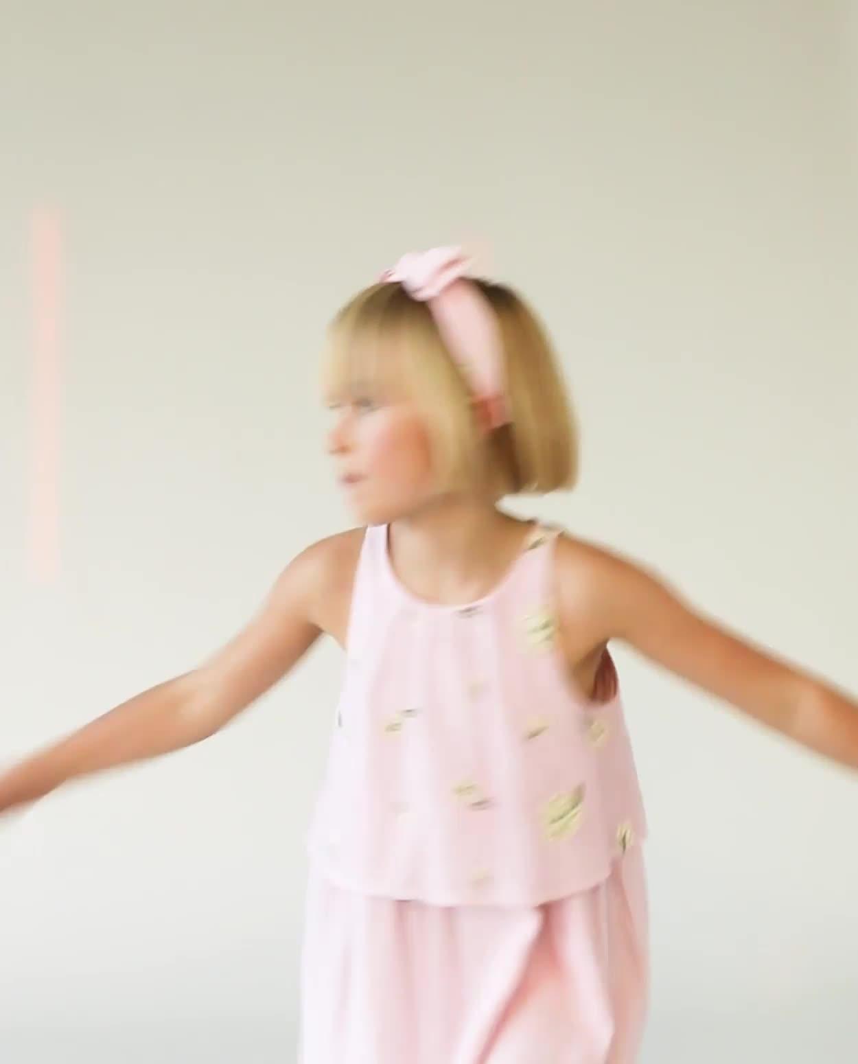 Robe avec des fleurs brod&eacute;es, Special occasions, 116-140 - Vid&eacute;o - rose clair - thumbnail num&eacute;ro 2