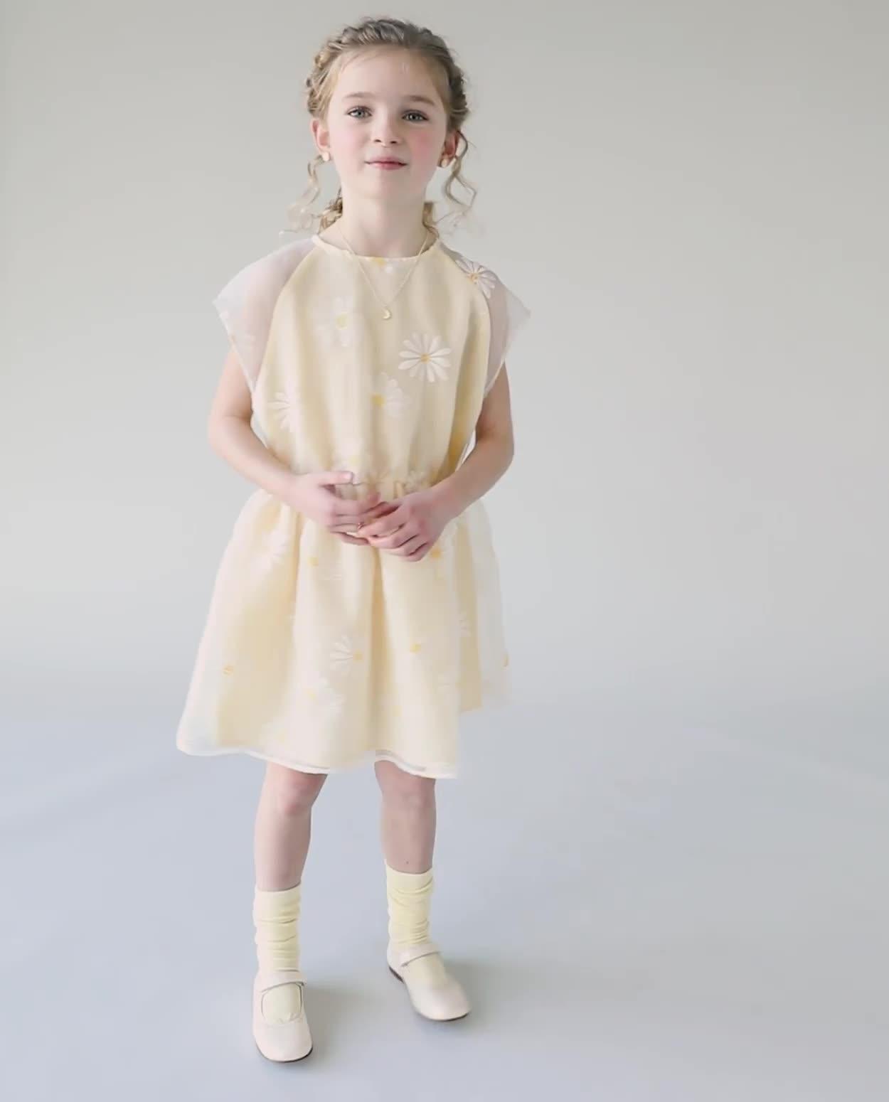 Mesh jurk met geborduurde bloemen, Special occasions, 116-140 - Video - lichtgeel - thumbnail nummer 2