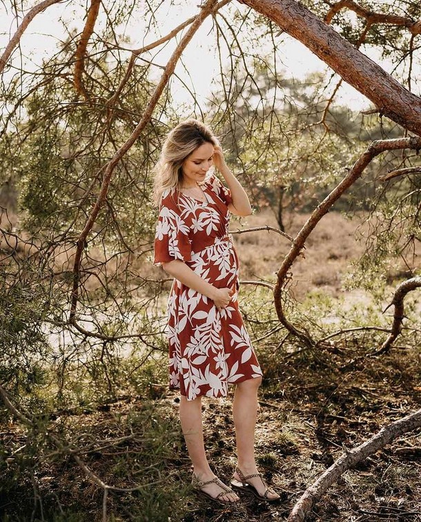 Robe tropicale et aérienne Robe tropicale et aérienne